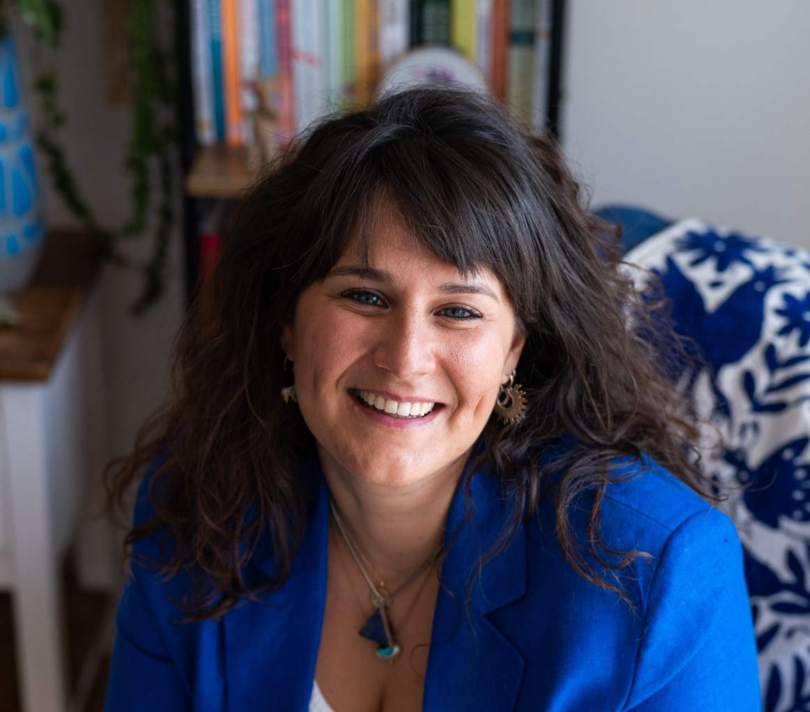 Erica McNabb - photo for bio - head shot