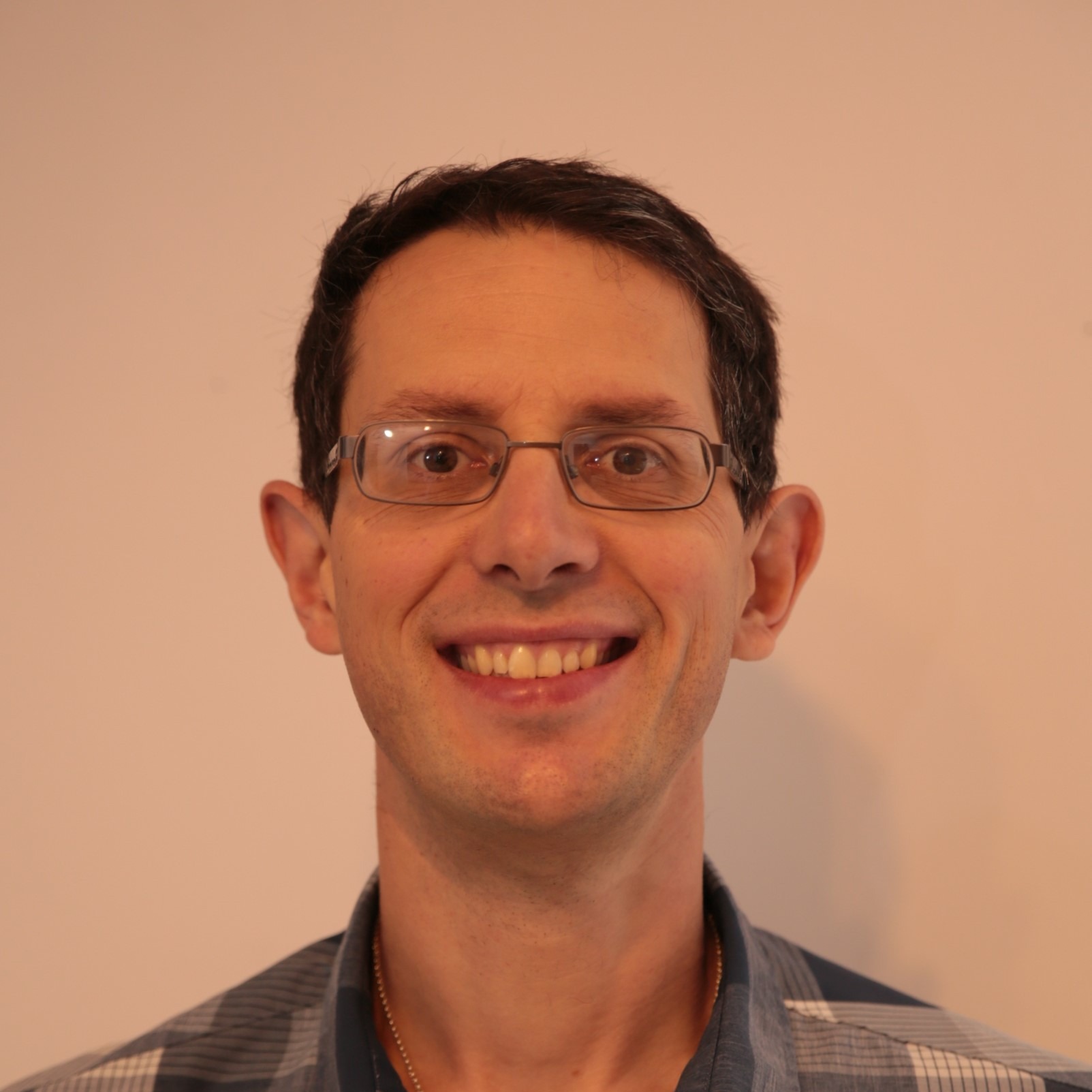 Dr Simon van Lieshout